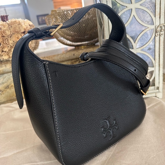 New Tory Burch SMALL BUCKET BAG - Picture 2 of 6